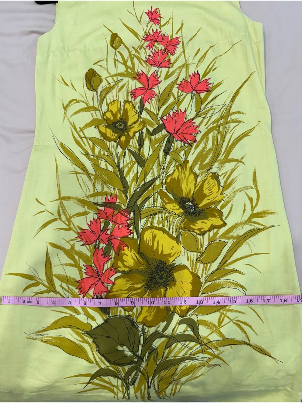 Vintage 60s Yellow Floral Graphic Shift Dress Mod Retro Chartreuse Linen 1960s